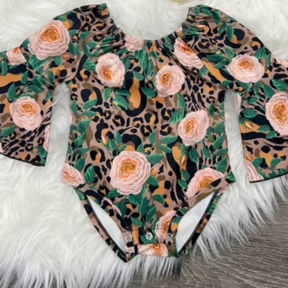 Whoa Pony Newborn Baby NWT Snap Bottom Bell Sleeve Leopard Rose One-Piece 0-3 M - Picture 7 of 7